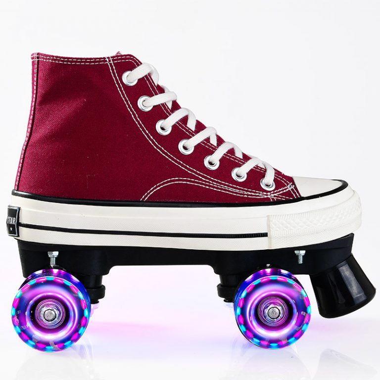 Spot wholesale new fourwheel canvas roller skates Roller skate